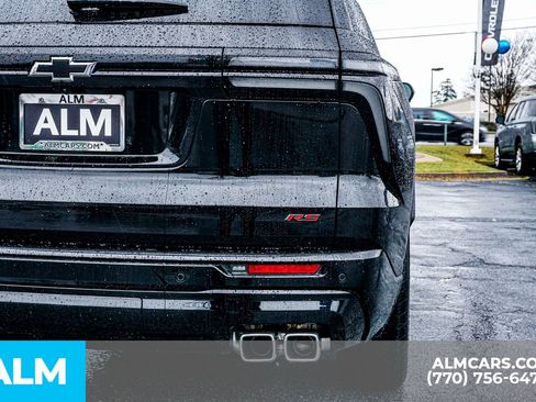 Used 2025 Chevrolet Traverse RS image 17