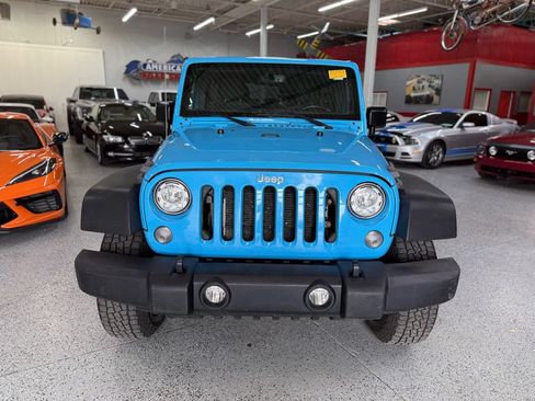Used 2018 Jeep Wrangler Unlimited Rubicon w/ Cold Weather Group AWD/4WD image 7