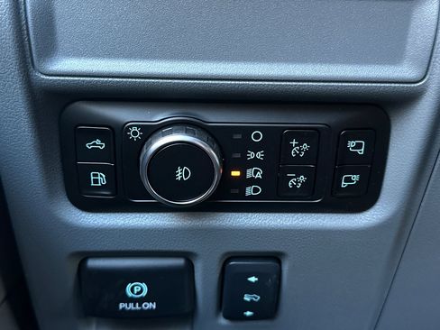 New 2025 Ford F150 Lariat w/ Equipment Group 502A High image 26