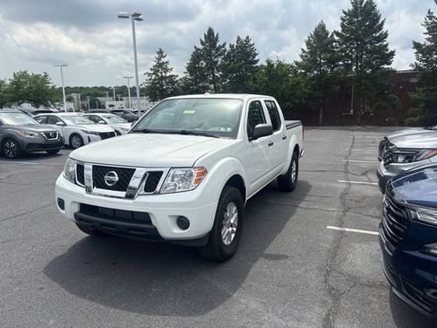 Used 2016 Nissan Frontier SV AWD/4WD image 3