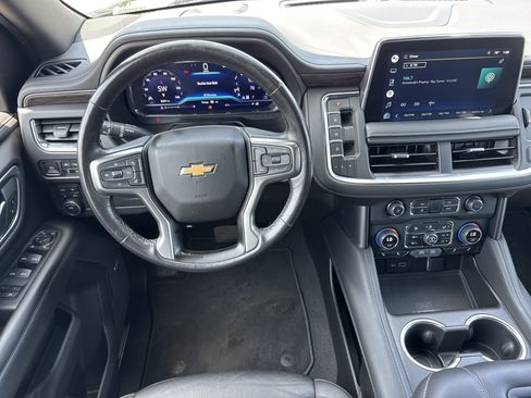 Used 2022 Chevrolet Tahoe LT w/ Luxury Package AWD/4WD image 17