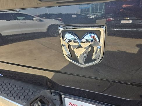 Used 2018 RAM 1500 Classic SLT image 40