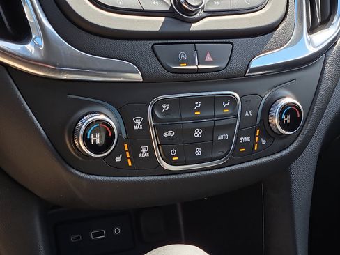 Used 2023 Chevrolet Equinox LT image 15