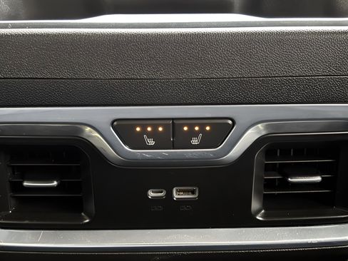 Used 2022 Chevrolet Silverado 1500 High Country image 58