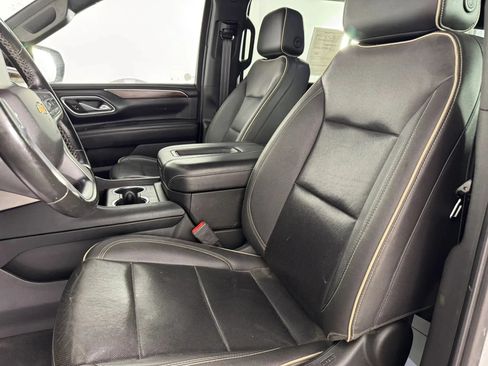 Used 2023 Chevrolet Suburban Premier AWD/4WD image 31