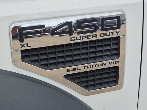 Used 2009 Ford F450 XL image 7