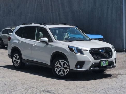 Used 2023 Subaru Forester Premium AWD/4WD image 11