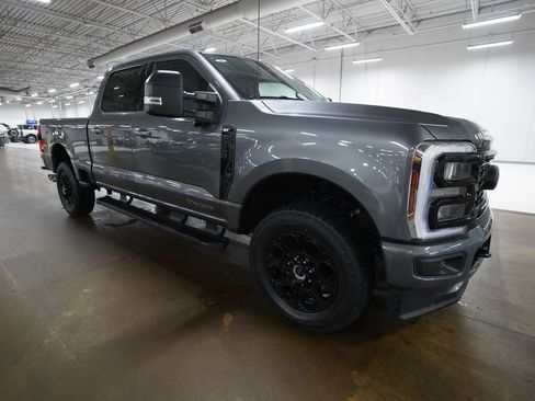 Used 2025 Ford F250 XLT w/ Black Appearance Package AWD/4WD image 35