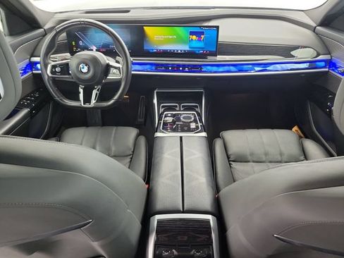 Used 2025 BMW 740i xDrive AWD/4WD image 16