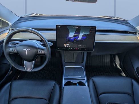 Used 2022 Tesla Model 3 Standard Range image 13