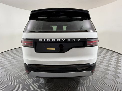 New 2026 Land Rover Discovery Limited Edition image 8