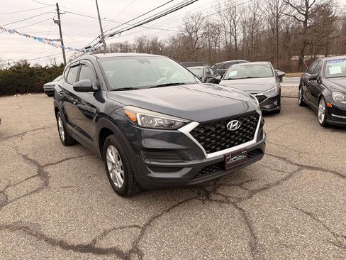Used 2020 Hyundai Tucson SE w/ Cargo Package image 9