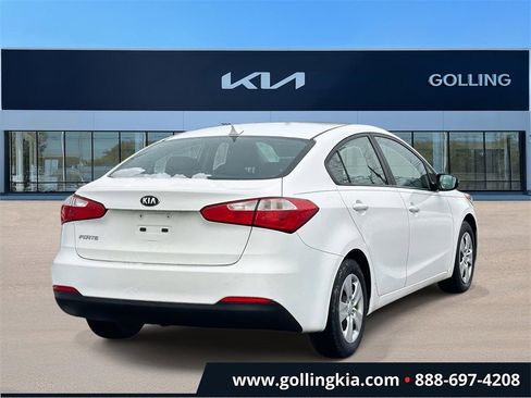 Used 2016 Kia Forte LX image 3