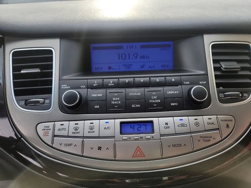 Used 2013 Hyundai Genesis 3.8 image 26