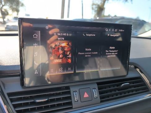 Used 2023 Audi Q5 2.0T Premium w/ Convenience Package image 13