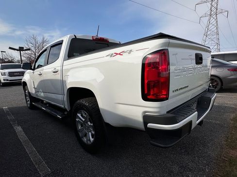 Used 2022 Chevrolet Colorado LT w/ LT Convenience Package image 3