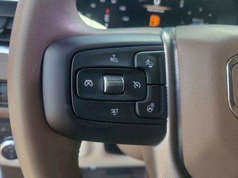 Used 2023 GMC Yukon XL Denali image 28