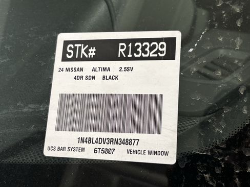 Used 2024 Nissan Altima 2.5 SV FWD image 4