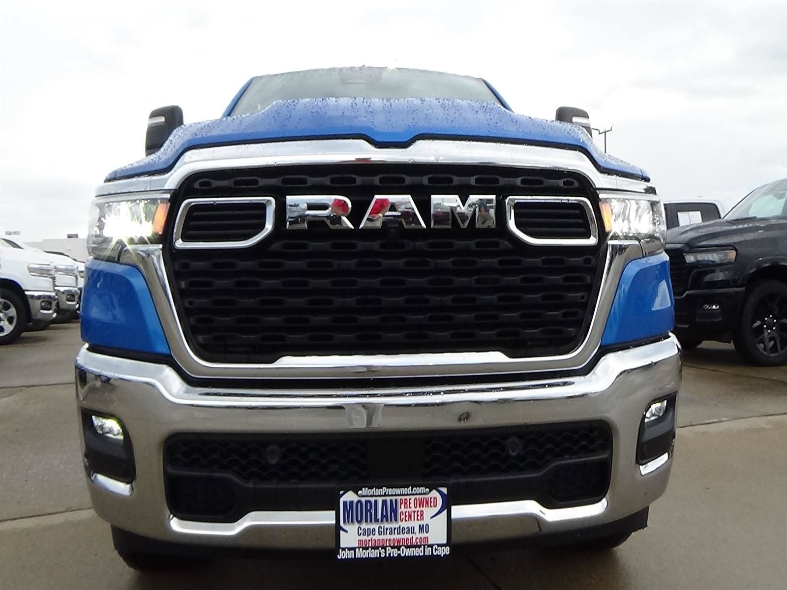 Used 2025 RAM 1500 Big Horn AWD/4WD image 3