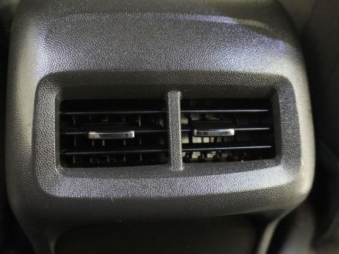 Used 2020 GMC Terrain SLE FWD image 24