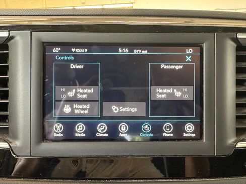 Used 2019 Chrysler Pacifica Touring-L FWD image 6
