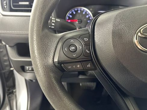 Used 2019 Toyota RAV4 LE image 16