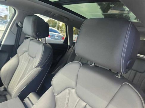 Used 2025 Audi Q5 e Premium Plus w/ Premium Plus Package image 25