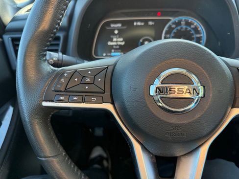 Used 2022 Nissan Leaf SV image 18