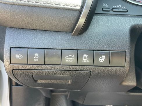 Used 2023 Toyota Camry XLE w/ Cold Weather Package image 6