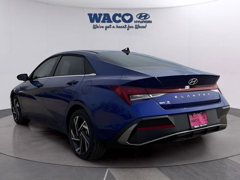 Used 2025 Hyundai Elantra SEL w/ Cargo Package image 6