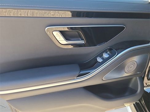 Used 2023 Mercedes-Benz S 500 4MATIC w/ AMG Line image 19