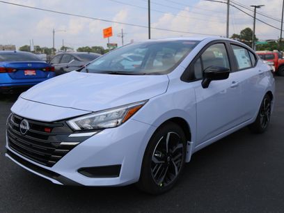New 2025 Nissan Versa SR w/ Trunk Package