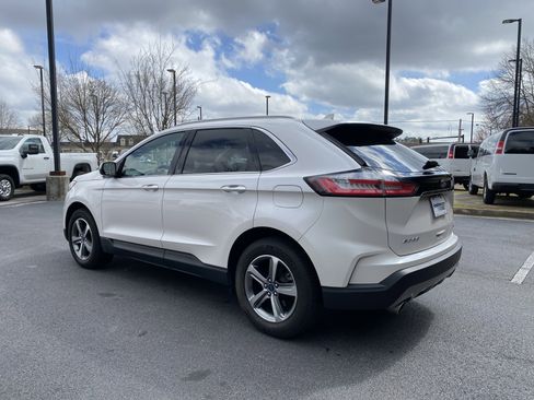 Used 2019 Ford Edge SEL w/ Equipment Group 201A image 7