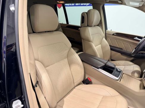 Used 2015 Mercedes-Benz GL 450 4MATIC w/ Appearance Package image 26