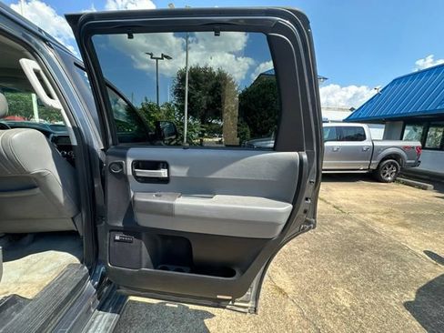 Used 2010 Toyota Sequoia Limited AWD/4WD image 33
