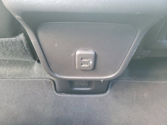 Used 2024 GMC Terrain SLT FWD image 18