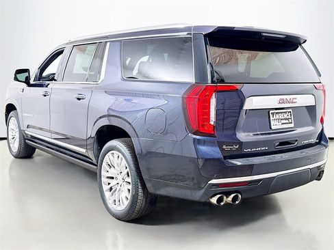Used 2023 GMC Yukon XL Denali image 6