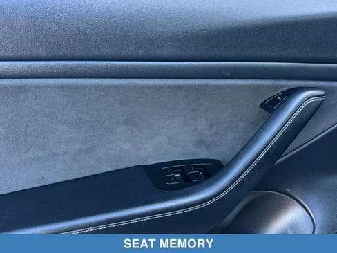 Used 2018 Tesla Model 3 Mid Range RWD image 12