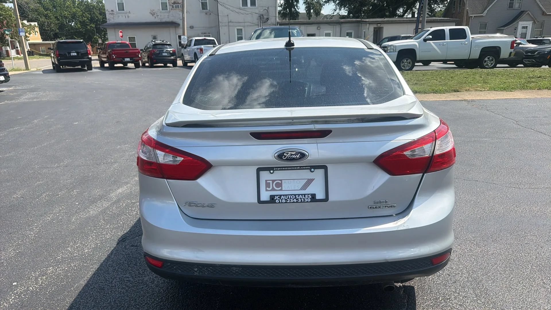 Used 2014 Ford Focus SE w/ Equipment Group 201A FWD image 6