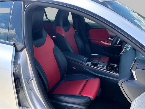 Used 2022 Mercedes-Benz CLA 250 image 9