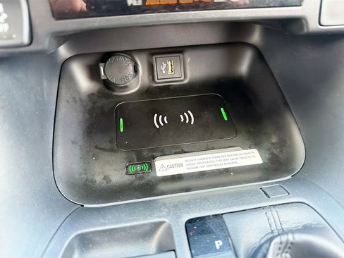 Used 2024 Toyota RAV4 XLE image 28