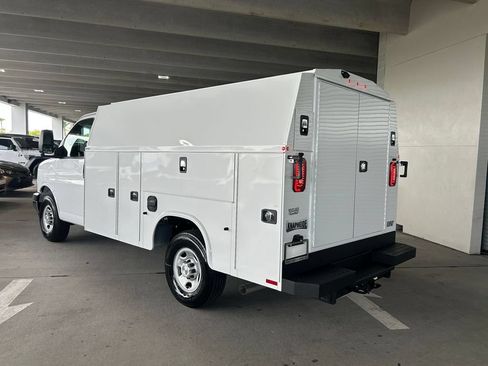 New 2026 Chevrolet Express 3500 w/ Power Convenience Package RWD image 8