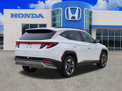 Used 2025 Hyundai Tucson SEL FWD image 3