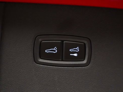 Certified 2025 Porsche Cayenne image 15