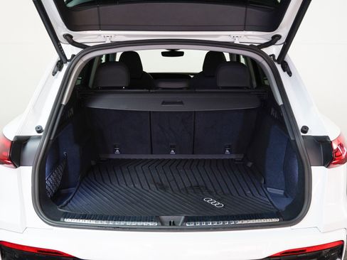 Certified 2025 Audi Q5 Premium Plus w/ Premium Plus image 12