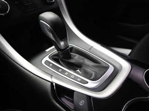 Used 2016 Ford Fusion SE AWD/4WD image 19