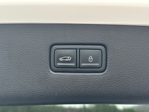 Used 2024 Genesis GV80 2.5T w/ Prestige Package image 14