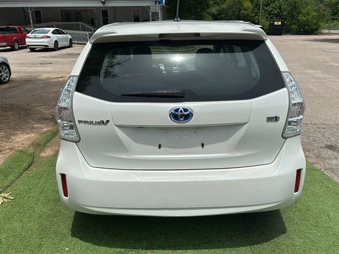 Used 2012 Toyota Prius V Two FWD image 6