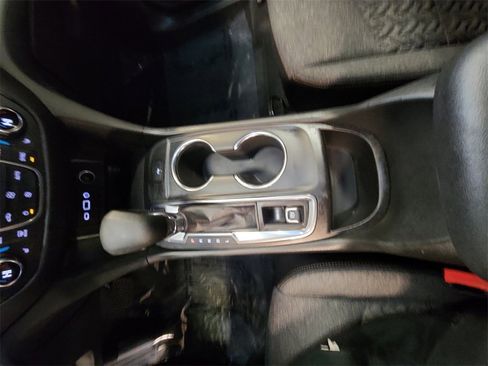 Certified 2024 Chevrolet Equinox LT w/ LPO, Floor Liner Package image 21