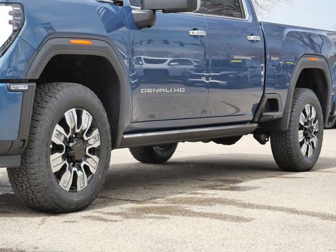 New 2026 GMC Sierra 3500 Denali w/ Denali Reserve Package AWD/4WD image 6